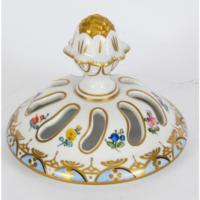 20th Century Dresden Porcelain Pot Pourri Lidded Vases, 1920s, Set of 2 For Sale - Image 18 of 18