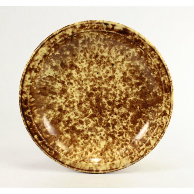 19th Century Pair of Rockingham Glaze Spatterware Yellowware Pottery Plates For Sale - Image 14 of 17