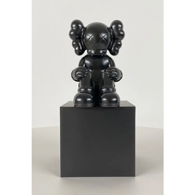 Early 21st Century Kaws, Watching, 2022, Bronze For Sale - Image 5 of 5