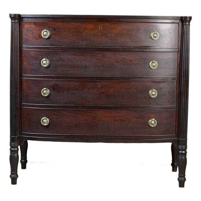 Early 19th Century New England Federal Mahogany Bow-Front Chest of Drawers, C. 1810–1825 For Sale