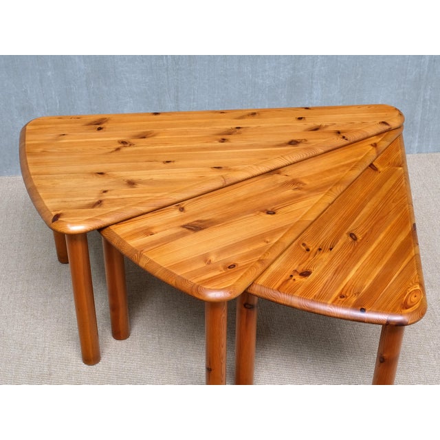 Swedish Modern Modular Fan-Shaped Coffee Table in Pine Wood, 1960s For Sale - Image 4 of 14