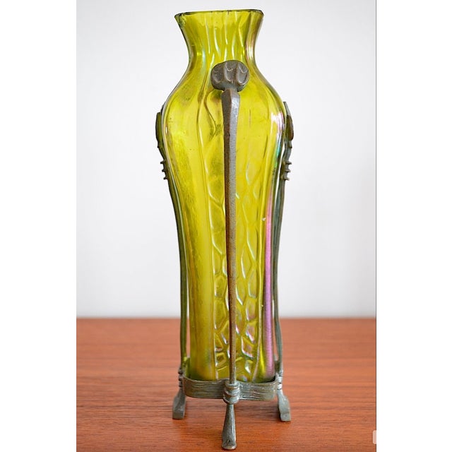 Beautiful Art Nouveau glass vase with bronze mount, circa 1899, likely by Johann Lötz's widow. - The vase is made of...