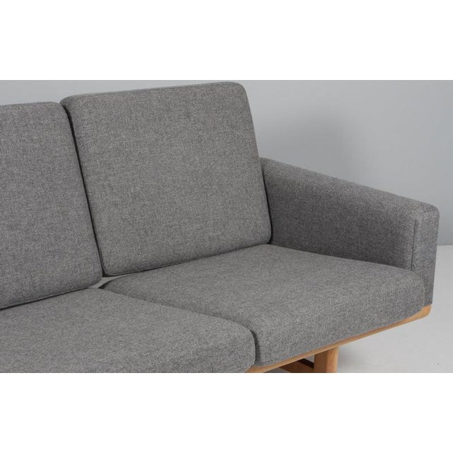 Three-Seat Sofa by Hans J. Wegner for GETAMA For Sale - Image 4 of 9