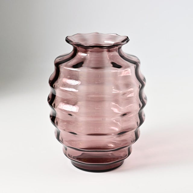 Belgian Art Deco Optic Glass Vase from Doyen, 1930s For Sale - Image 3 of 8