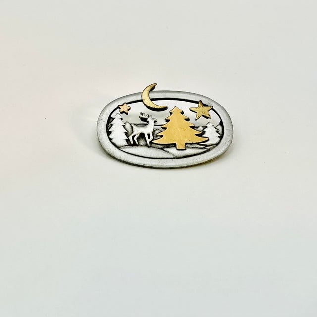 1980s Vintage Boho Chic Americana Hollywood Regency Christmas Tree & Deer Brooch. For Sale - Image 4 of 6