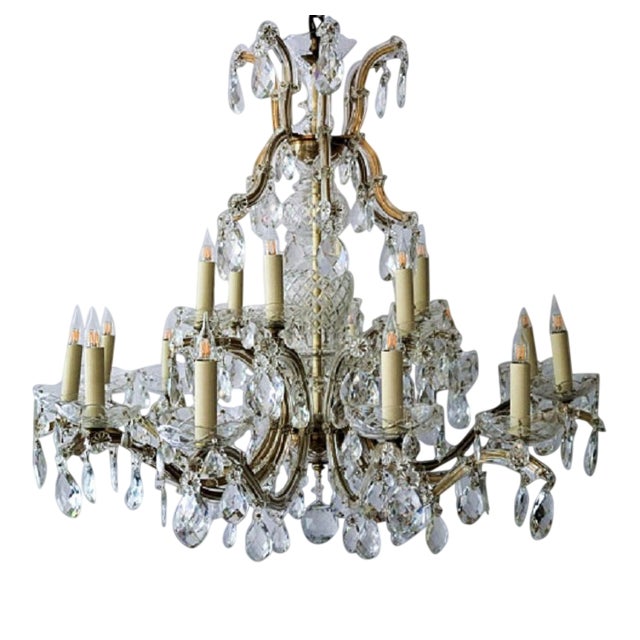 Circa 1900 Austrian Maria Theresa 18 Lite Chandelier For Sale