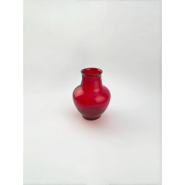 Mid-Century Modern Red Glass Vase in Wave Pattern from Whitefriars, 1950s For Sale - Image 9 of 10