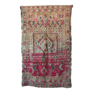 Pink Moroccan Vintage Boujad Rug - 4'8" X 7'10" Ft For Sale