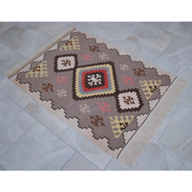 1980s Navajo Style Kilim Rug Hand Woven Flat Weave Area Rug 3x4 Ft For Sale - Image 6 of 15