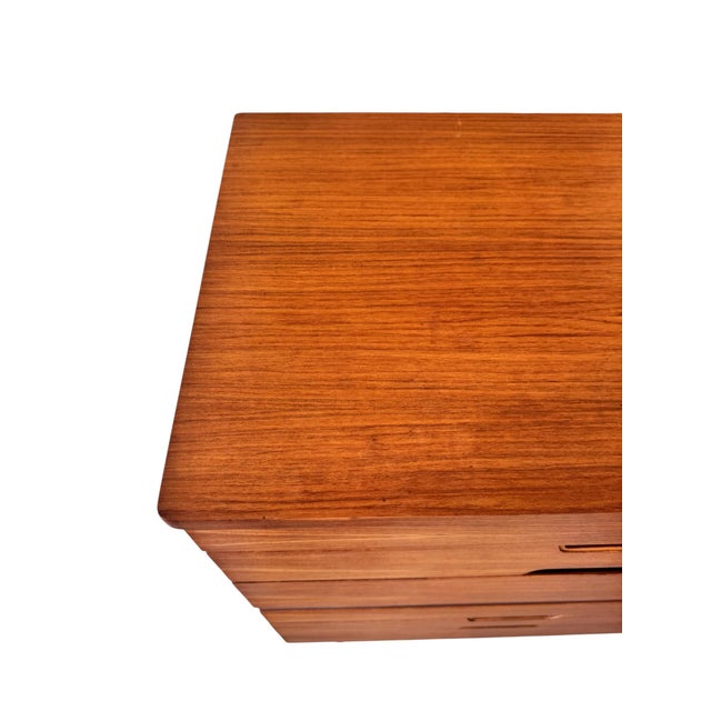 Walnut and Afromosia Tallboy Gunther Hoffstead for Uniflex, 1960 For Sale - Image 9 of 11