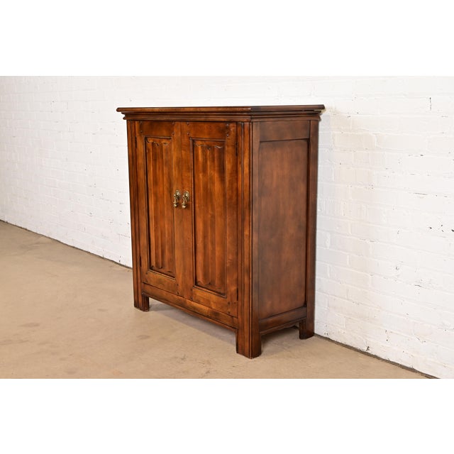 French Provincial Baker Furniture French Louis Philippe Carved Walnut Flip-Top Server or Bar Cabinet For Sale - Image 3 of 12