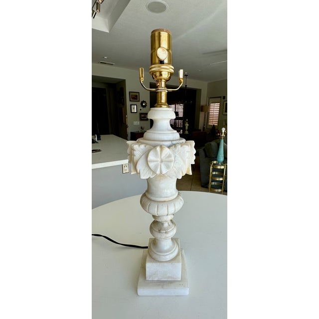1950s Single Italian Urn Neoclassic Alabaster Table Lamp For Sale - Image 5 of 15