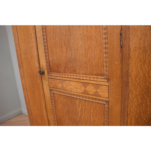 1930s Vintage Art Deco Oak Hall Cupboard from Harris Lebus, 1930s For Sale - Image 5 of 11