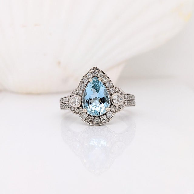 1.6Ct Santa Maria Aquamarine Ring With Natural Diamonds: Solid 14k Gold, 10x7mm, Size 6.75 For Sale In Columbus - Image 6 of 8