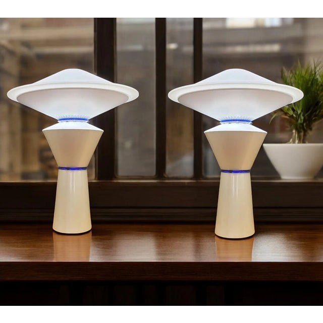 Mid-Century Modern Pair of Post-Modern Table Lamps by Pier Giuseppe Ramella for Arteluce For Sale - Image 3 of 9