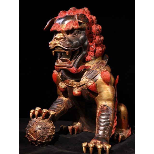 Chinese Monumental Pair of Vintage Gilt Bronze & Cinnabar Guardian Lions – Large Temple Foo Dogs For Sale - Image 3 of 12