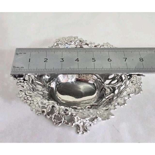 Antique Victorian Sterling Silver Repoussé Trinket Dish from Carrington & Co, 1893 For Sale - Image 16 of 18