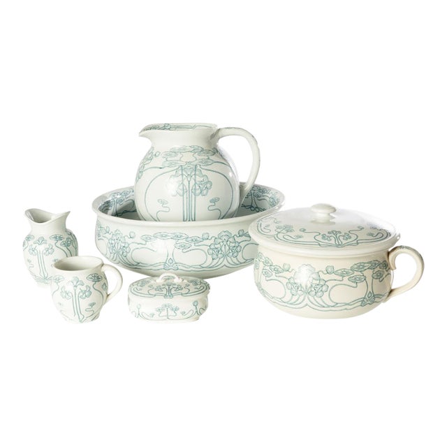 Early 20th Century Cauldon England Art Nouveau Chamber Set - Six Piece For Sale