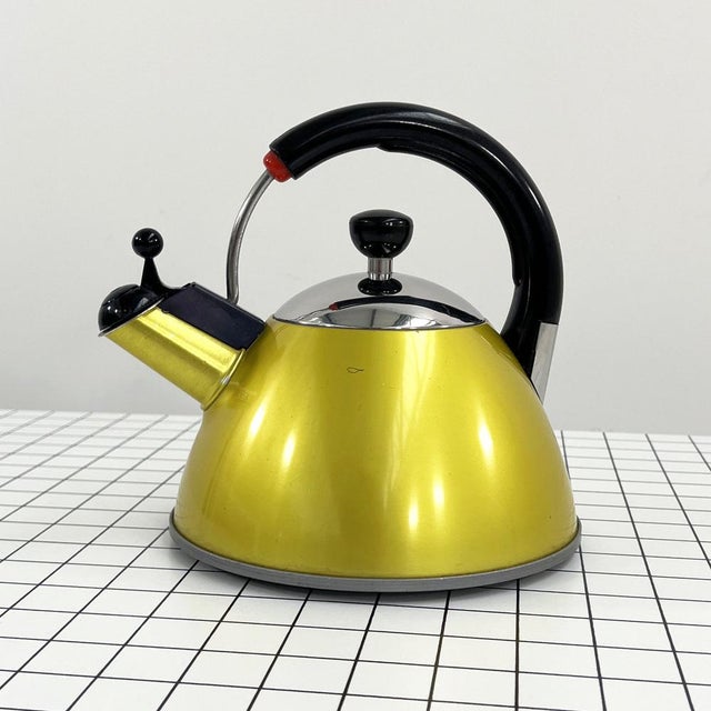 Metal Yellow Tea Kettle from Mikado, Japan, 1980s For Sale - Image 7 of 7