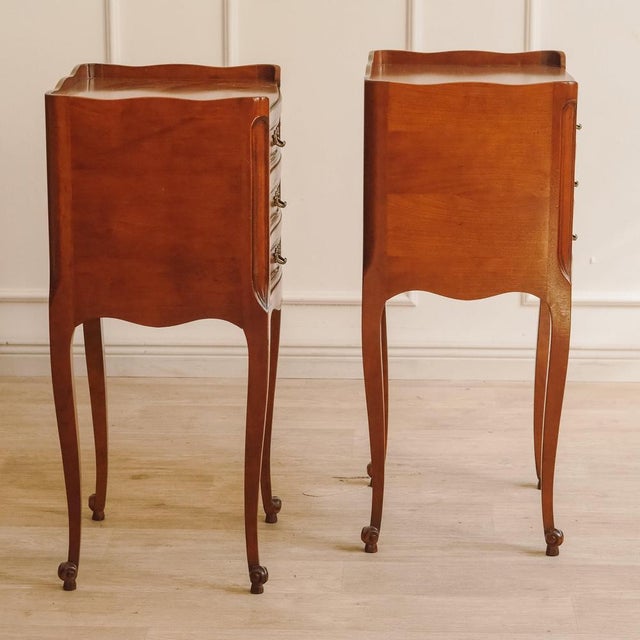 Vintage Louis XV Style Bedside Tables, Set of 2 For Sale - Image 4 of 11