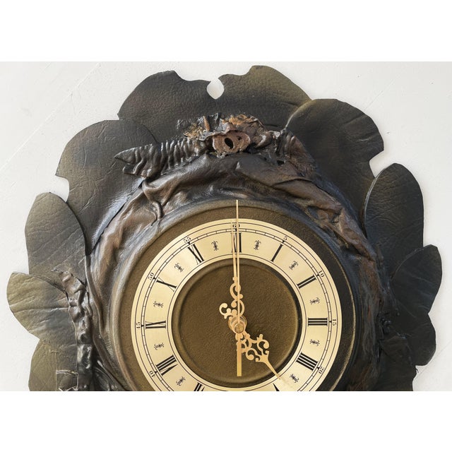 Metal Large Handcrafted Wall Clock in Leather, 1970s For Sale - Image 7 of 9