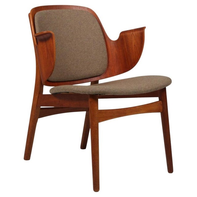 Danish Model 107 Lounge Chair with Oak Frame by Hans Olsen for Bramin, 1960s For Sale - Image 6 of 6