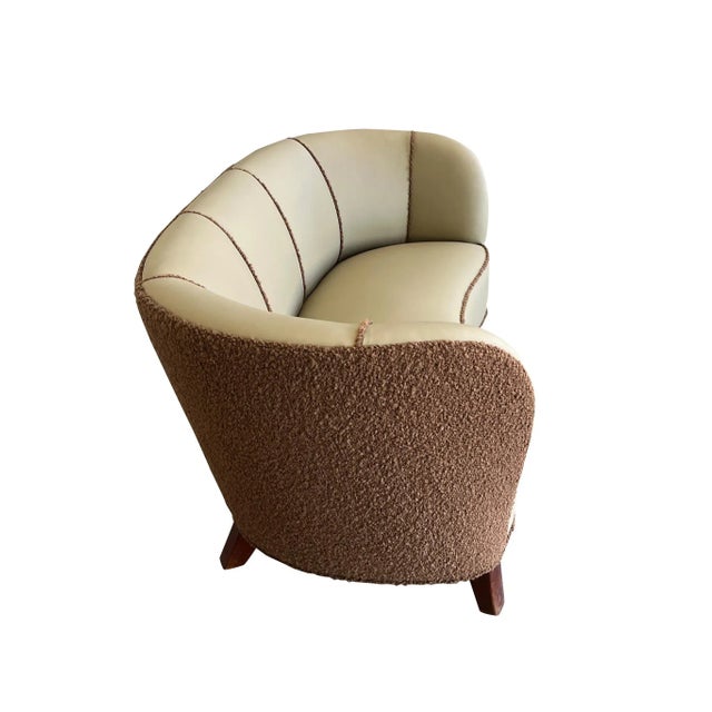 Flemming Lassen 1940s Danish Banana Style Sofa in Taupe Leather and Chocolate Bouclé For Sale - Image 4 of 9