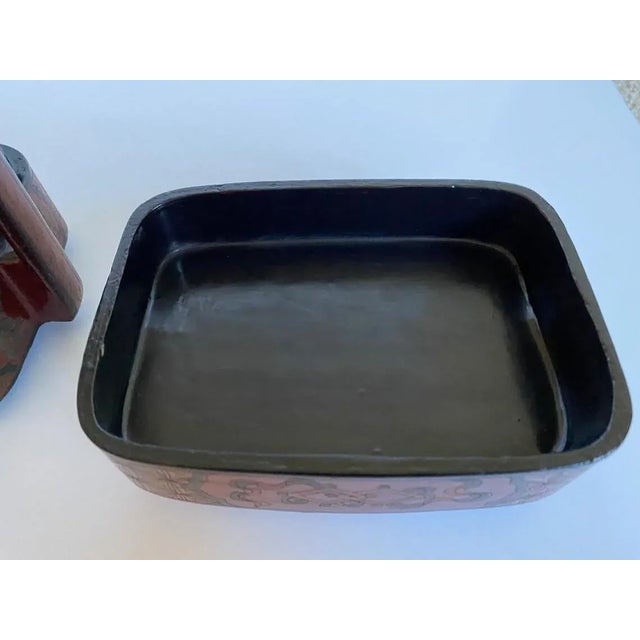 Brick Red Early 20th Century Vintage Hand Painted Chinese Lunch Box With Blue White Ceramic Insert For Sale - Image 8 of 12