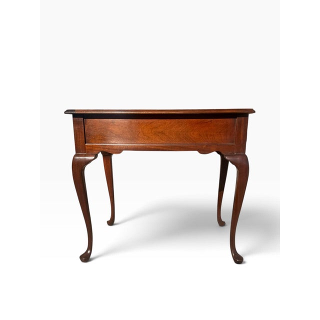 Late 20th Century Vintage Councill Craftsmen Queen Anne Mahogany Banded Side Tables – Pair For Sale - Image 5 of 17