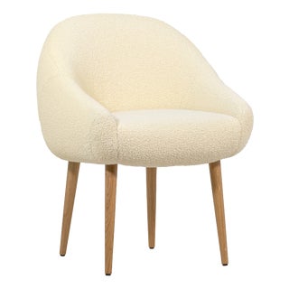 Niemeyer Dining Chair in Oak and White Bouclé from Insidherland For Sale