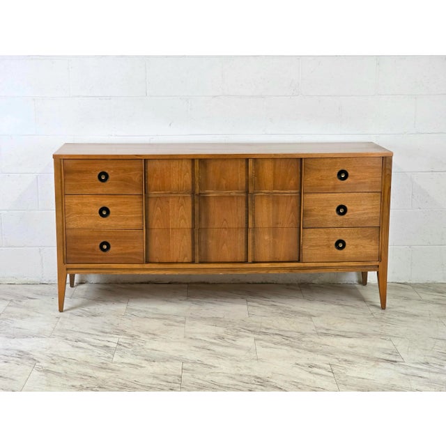 Mid-Century Modern 1960s 9-Drawer Mid Century Dresser by Stanley For Sale - Image 3 of 6