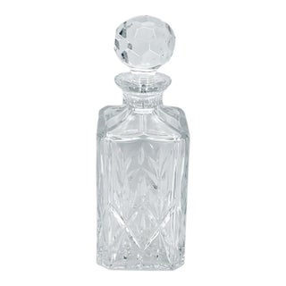 Tiffany & Co. "Sybil" Square Crystal Decanter With Faceted Stopper (Vintage 1980s/90s Signed, With Original Label) For Sale