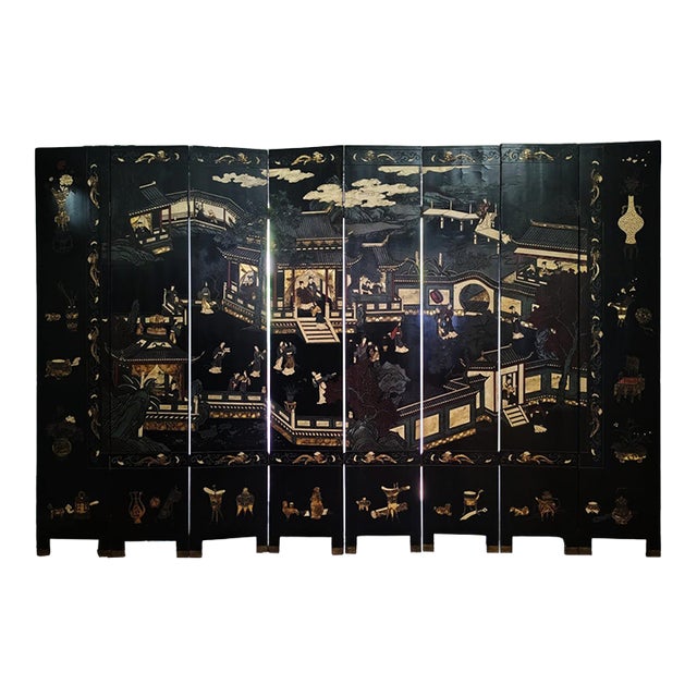 Grand Chinese Export Eight Panel Lacquered Coromandel For Sale