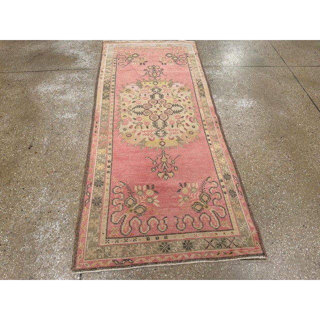 Blush Galerie Shabab Collection Mid-20th Century Turkish Oushak Throw Rug For Sale - Image 8 of 10