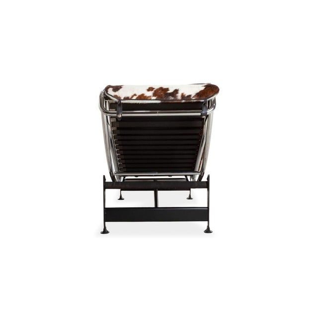 LC 4 Lounger in Brown Cowhide Fur by Le Corbusier for Cassina For Sale - Image 13 of 16