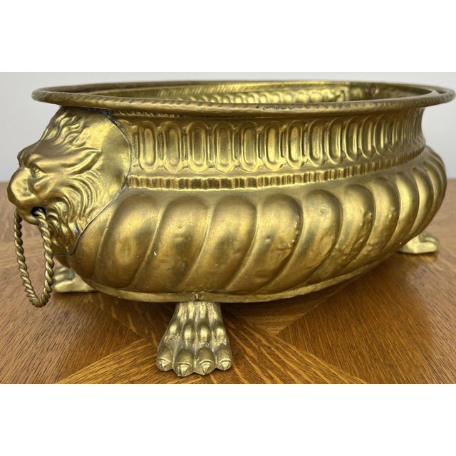 Vintage Style Plant Pot in Brass For Sale - Image 11 of 18