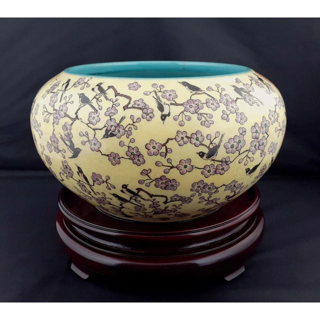 Early 20th Century Chinese Porcelain Da Ya Zhai Bird and Flower Bowl For Sale - Image 4 of 10