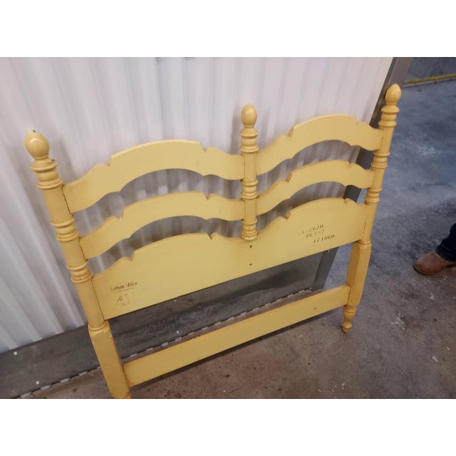 Late 20th Century Vintage Mid Century Modern Ethan Allen Twin