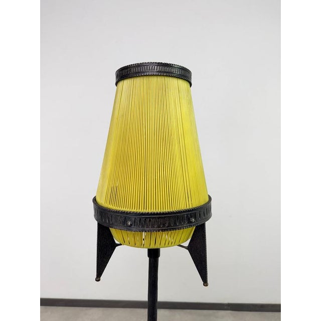 Brutalist Brutalist Scoubidou Floor Lamp in Iron and Yellow Plastic, 1970s For Sale - Image 3 of 11