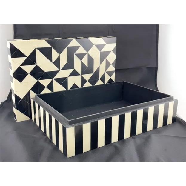 Boho Chic Black and White Geometric Patterned Faux-Bone Inlaid Wood Box For Sale - Image 3 of 8