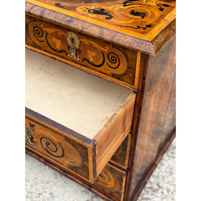 Antique William & Mary Oyster Marquetry Chest, 1680 For Sale - Image 17 of 18