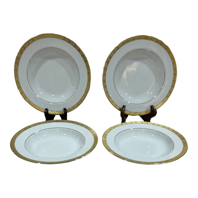 Late 20th Century East State Home Accents Chamberlain Bowls- Set of 4 For Sale