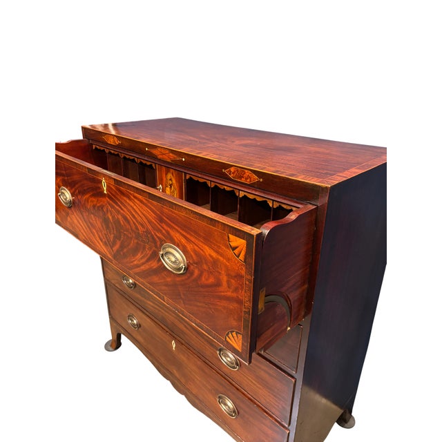Late 18th Century Beautiful English Georgian Mahogany Drop Front Secretaire Chest / Butler Chest For Sale In Tampa - Image 6 of 16
