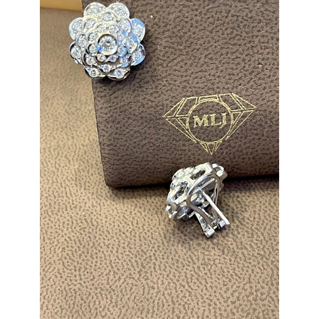 2.8 Carat Diamond VS Quality Flower/Cluster Earring 18 Karat White Gold For Sale - Image 10 of 18