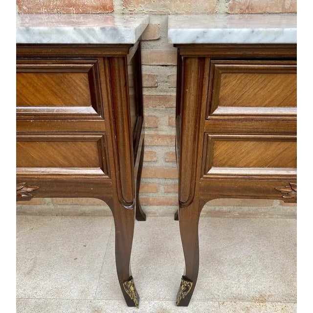 Mid-Century Modern Mid-Century Walnut Nightstands with Drawers and Marble Tops, 1950s, Set of 2 For Sale - Image 3 of 13