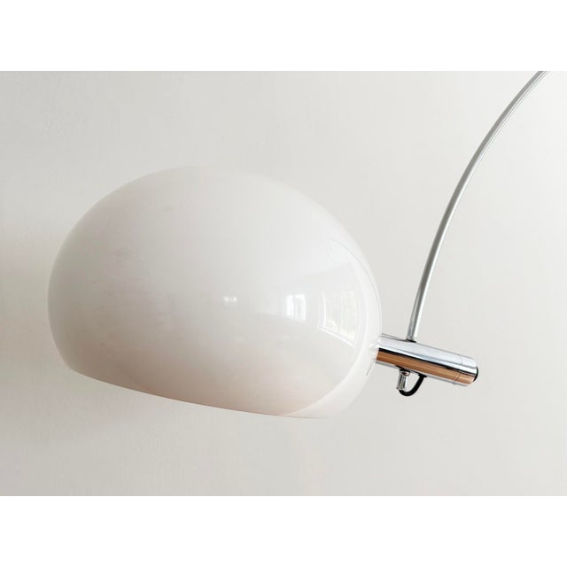 Black Early Arc Clamp Lamp with Plastic Shade by Florian Schulz, Germany, 1970s For Sale - Image 8 of 13