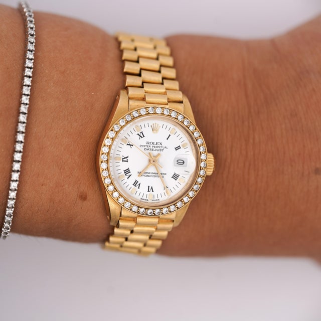 White Rolex Op DateJust Presidential White Face 26mm Diamond Bezel 18k Gold Watch For Sale - Image 8 of 9