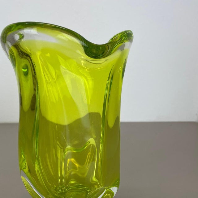 Glass Large Abstract Yellow Green Murano Glass Vase, Italy, 1970 For Sale - Image 7 of 18