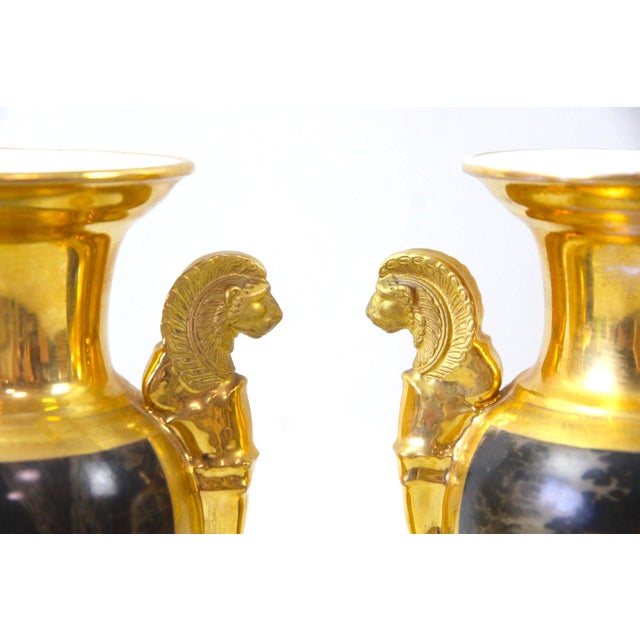 Late 19th Century Pair of Old Paris Gilt Porcelain Decorative Vases With Romantic Scenes For Sale - Image 5 of 14