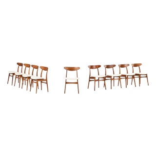CH-30 Chairs in Oak and Wool attributed to Hans Wegner, 1954, Set of 9 For Sale